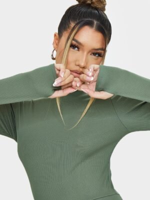 479b7c084aa7f5a682739423a5a7805a77fe2bfc_cmq1323_4